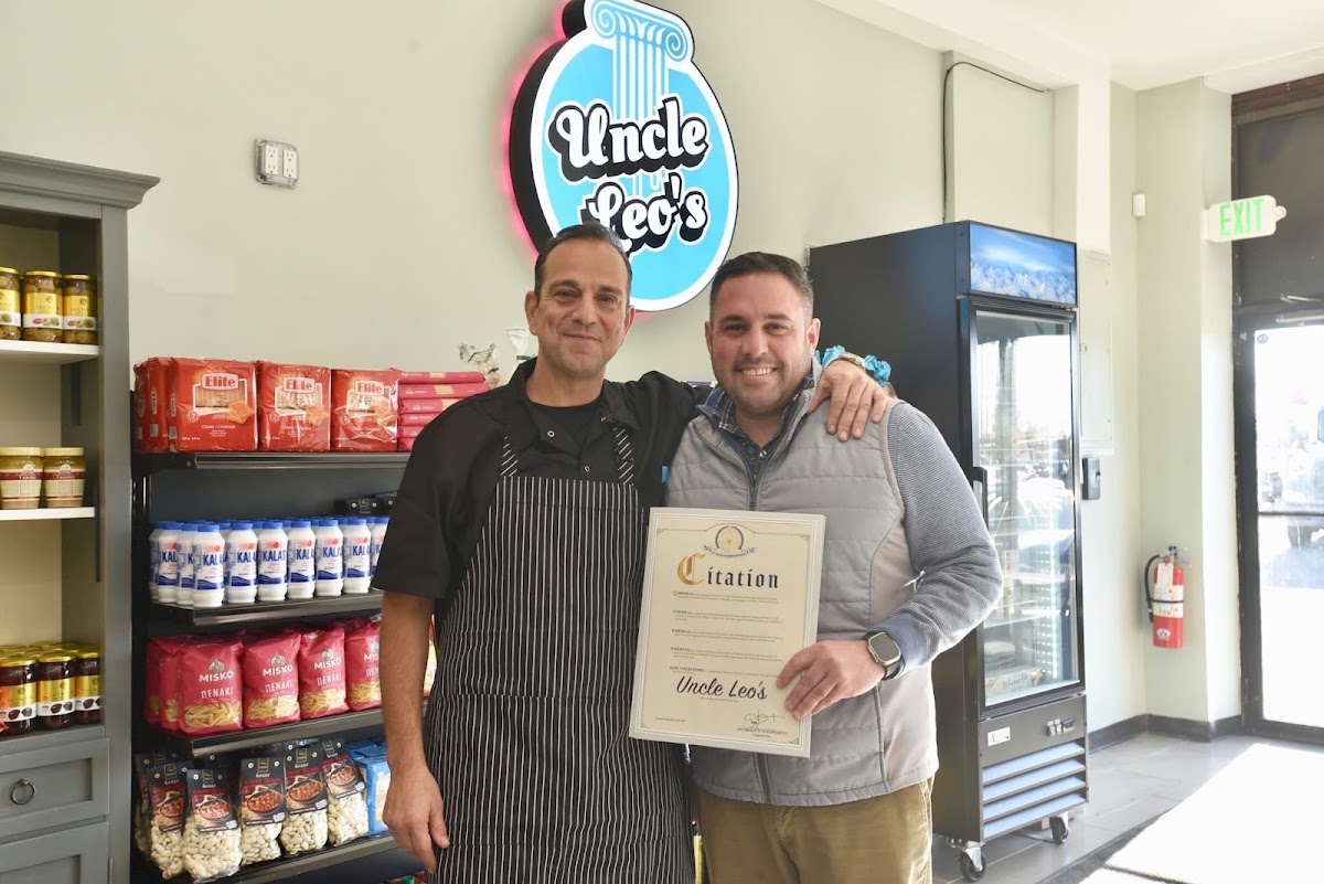 Uncle Leo's South Shore Pita Grill